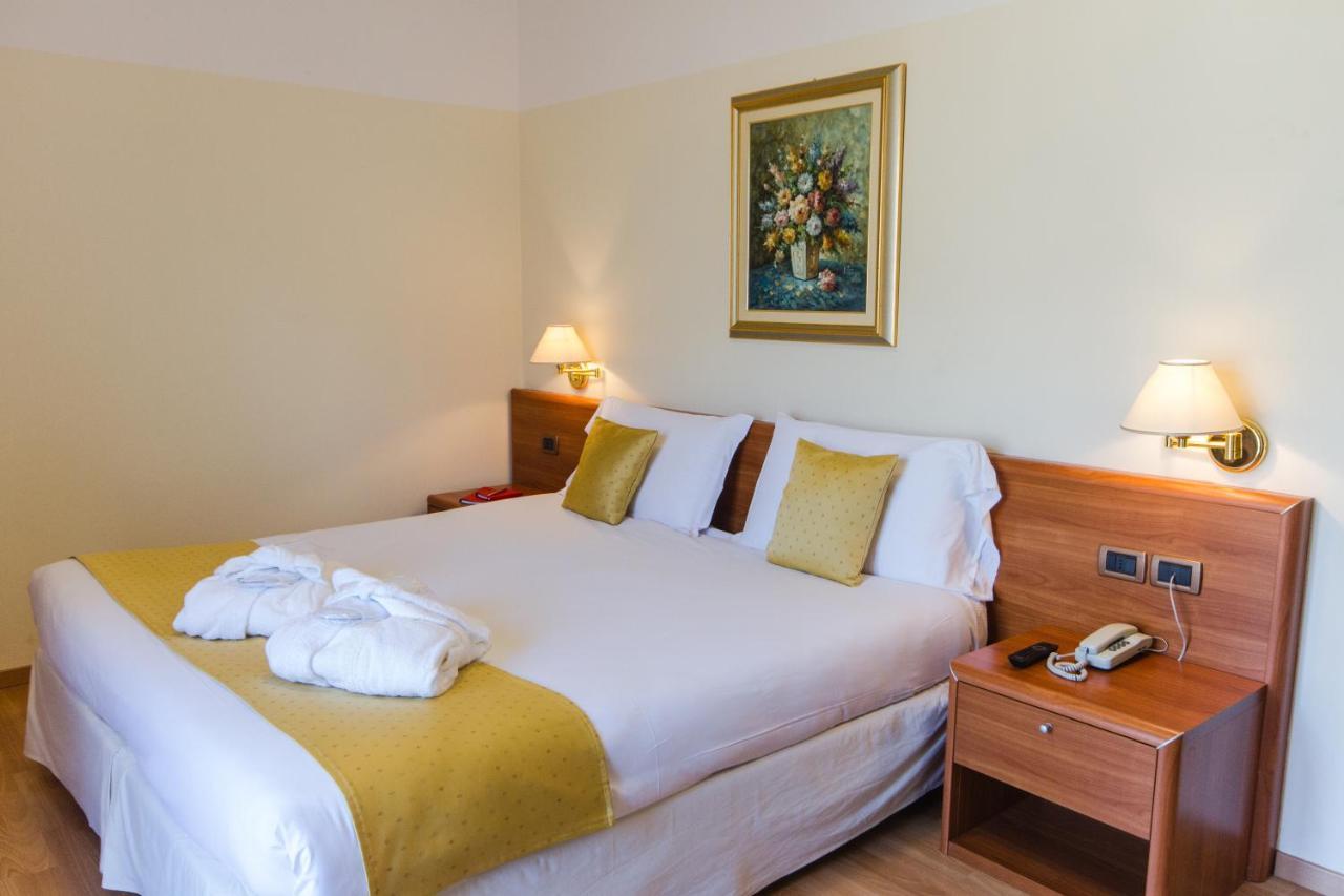 Hotel Sant'Ilario Rovereto  Exteriör bild